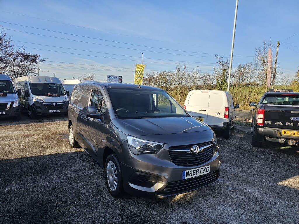 2019 Vauxhall Combo 1.6CDTi Sportive 2300 L2H1