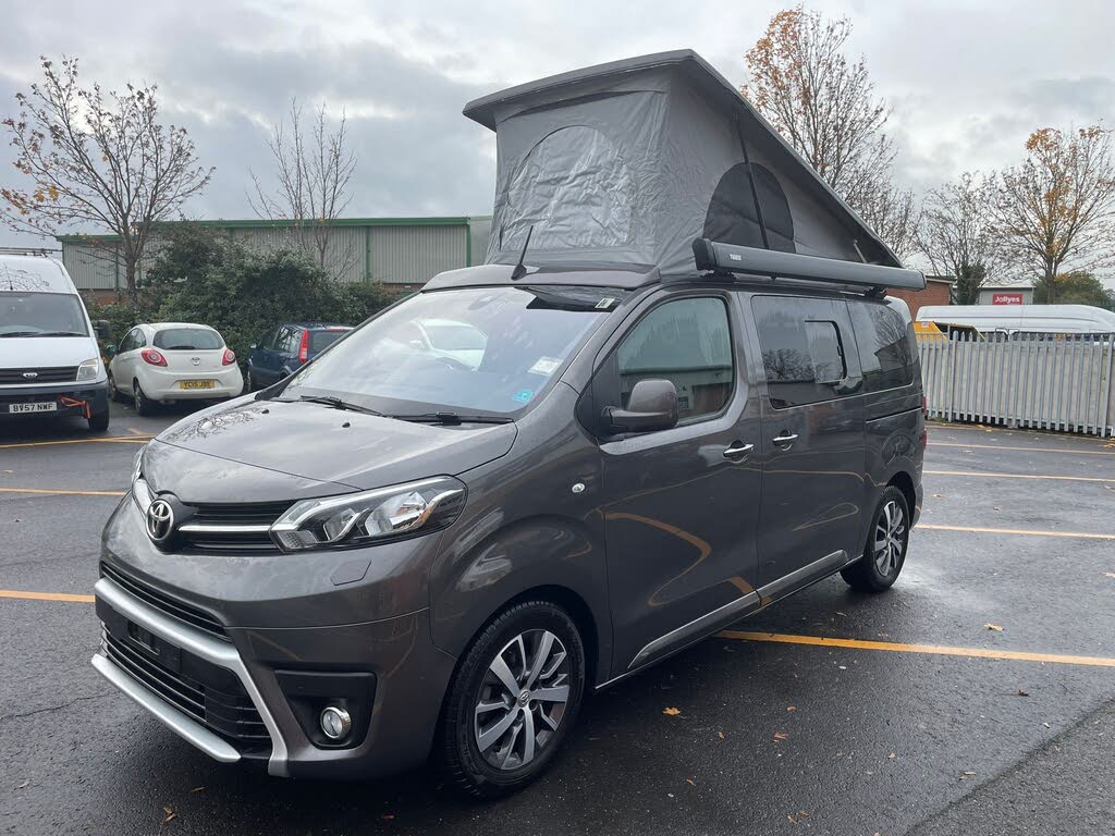 2022 Toyota PROACE 2.0D Design Medium (180hp)(Eu6d) Panel auto