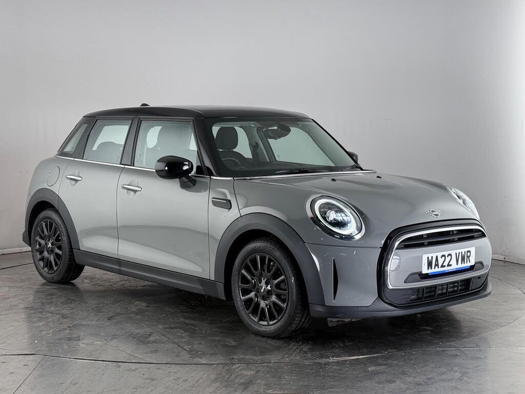 2022 MINI Mini 1.5 Cooper Classic Hatchback 5d