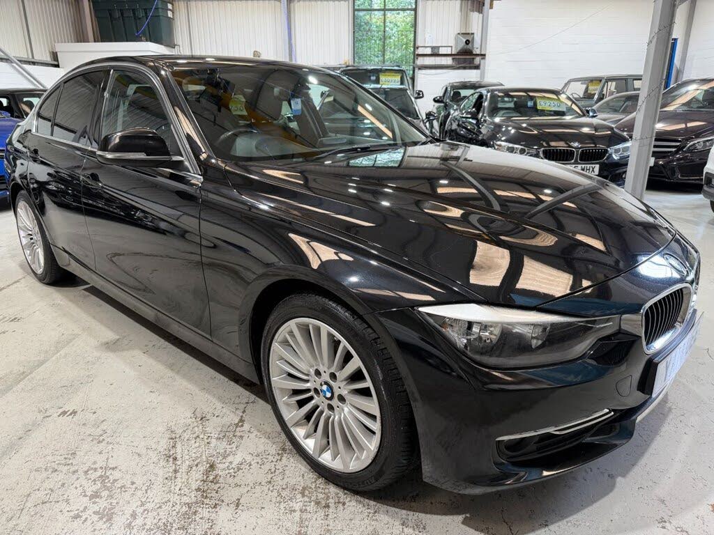 2014 BMW 3 Series 2.0TD 320d Luxury Saloon 4d