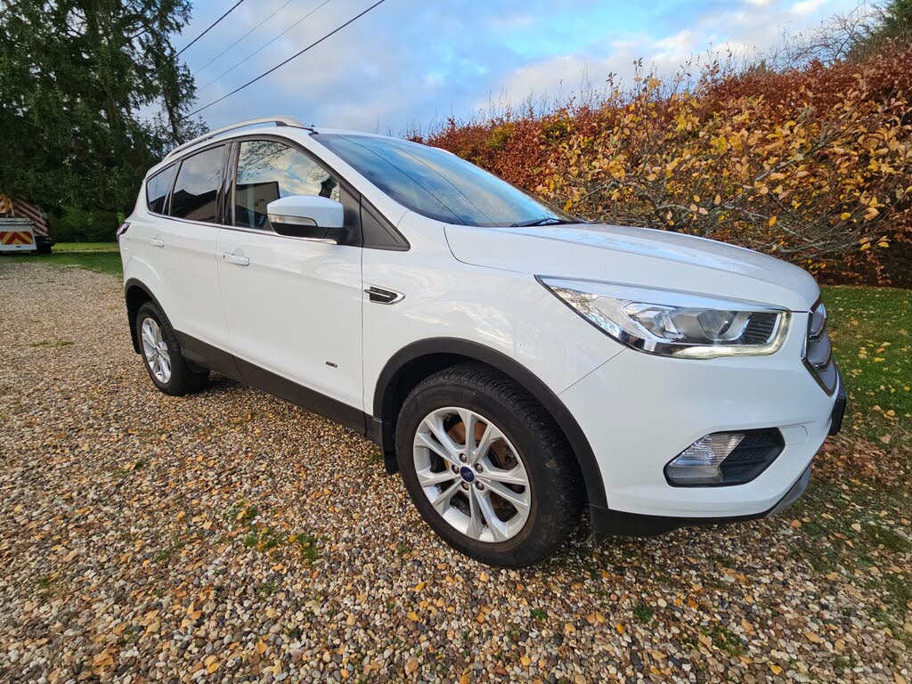 2017 Ford Kuga 2.0TDCi Titanium (180ps) (AWD)