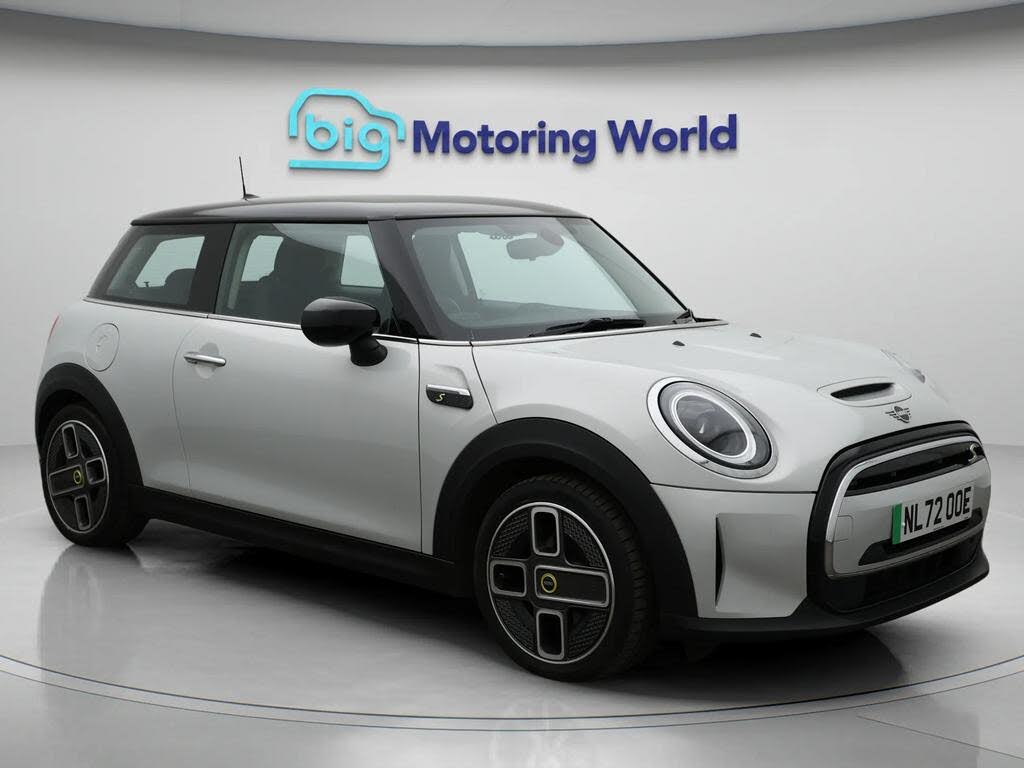 2022 MINI Mini E Cooper S 1)