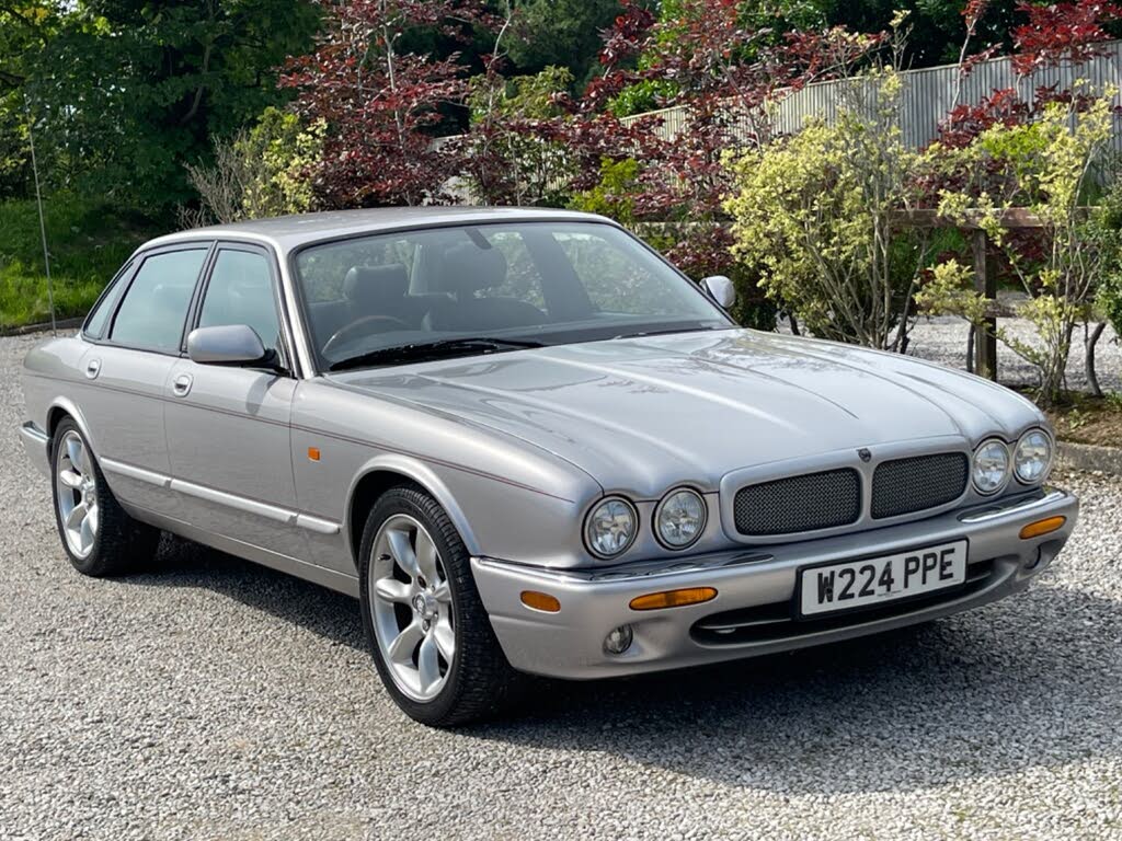 2000 Jaguar XJ Series 4.0 XJR V8