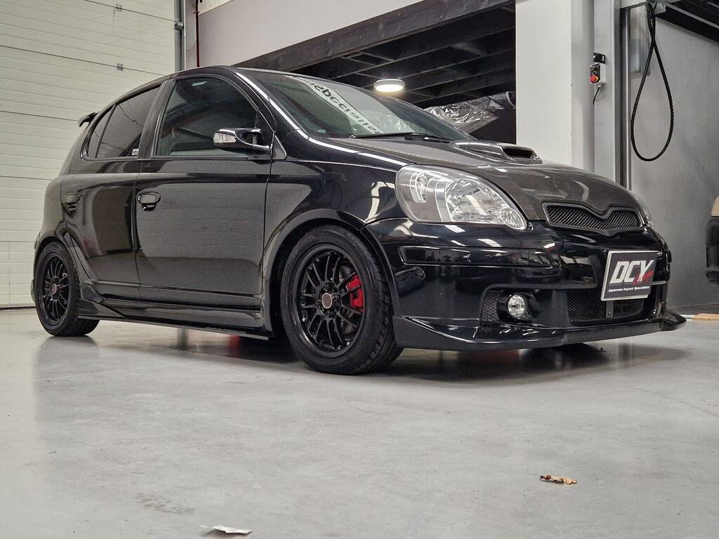 2004 Toyota Vitz 1.5 RS