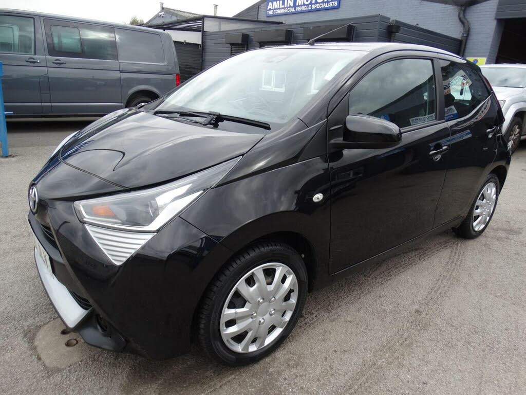 2021 Toyota AYGO 1.0 VVT-i x-play (TSS)
