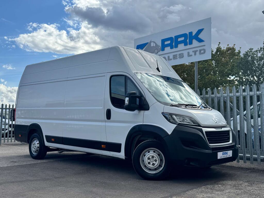 2022 Peugeot Boxer 2.2 BlueHDi Professional 435 L4 H3