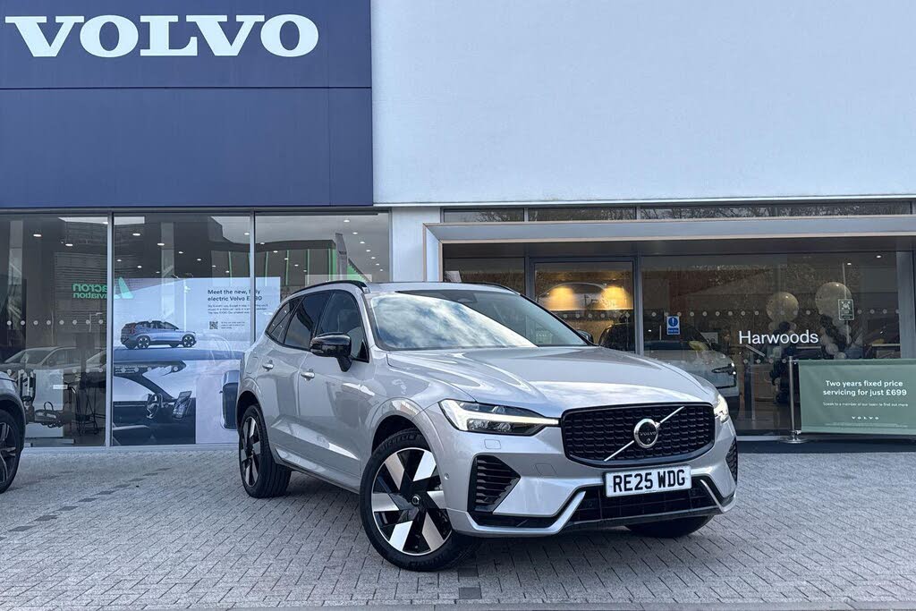 2025 Volvo XC60 2.0 T8 Ultra (Dark