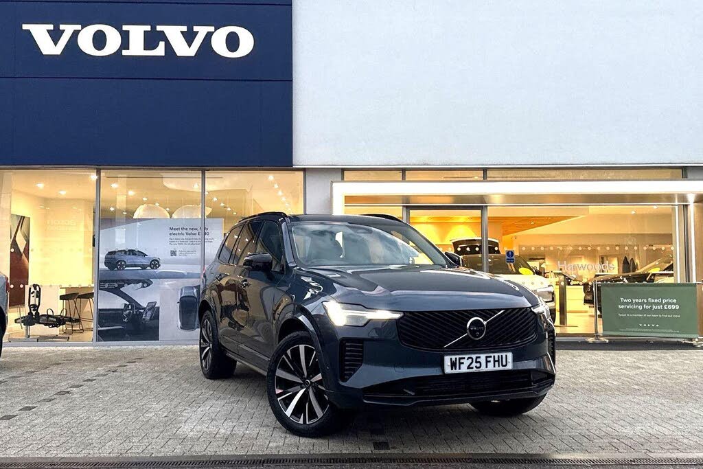 2025 Volvo XC90 2.0 T8 Plus Pro