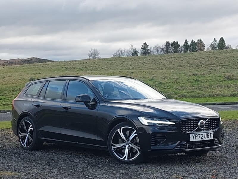 2022 Volvo V60 2.0 T6 Plus (Dark Station Wagon