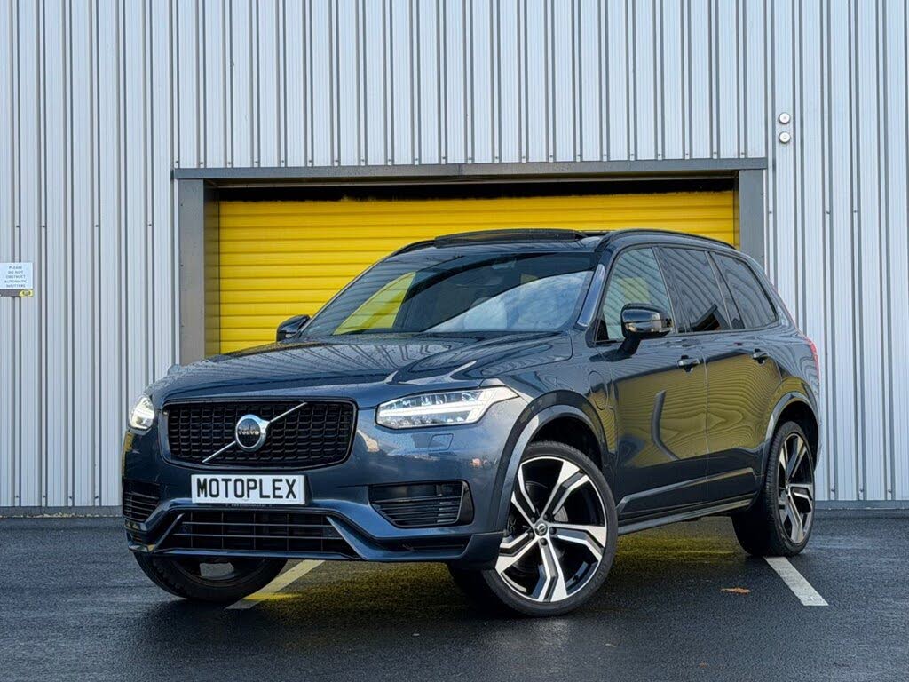 2021 Volvo XC90 2.0 T8 R-Design Pro (390bhp)