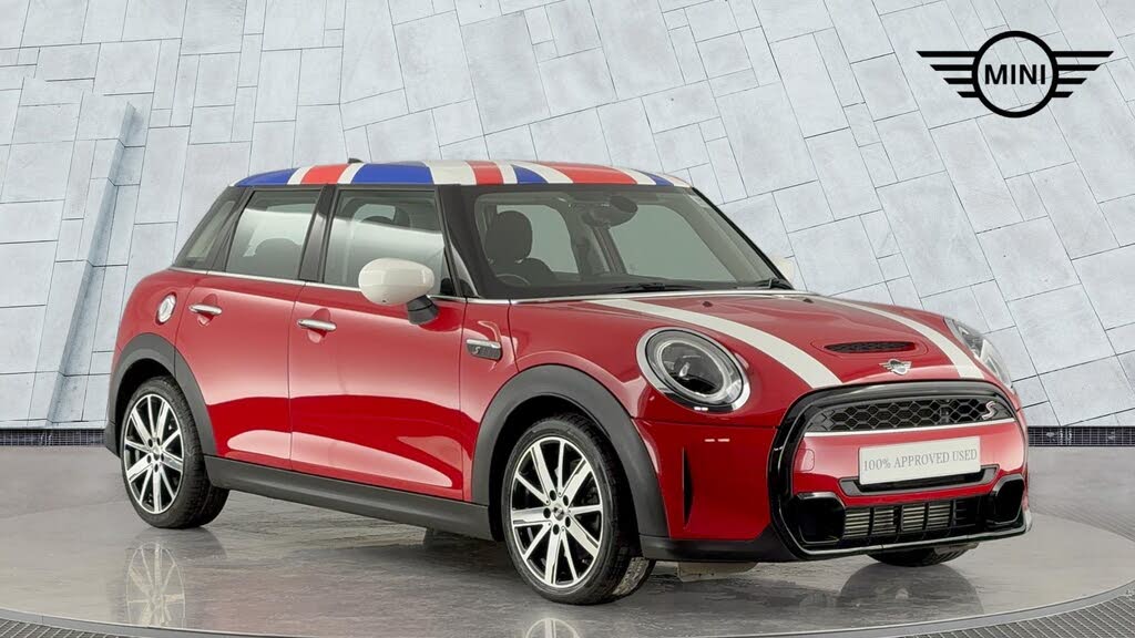 2022 MINI Mini 2.0 Cooper S Classic (Premium) Hatchback 5d Auto