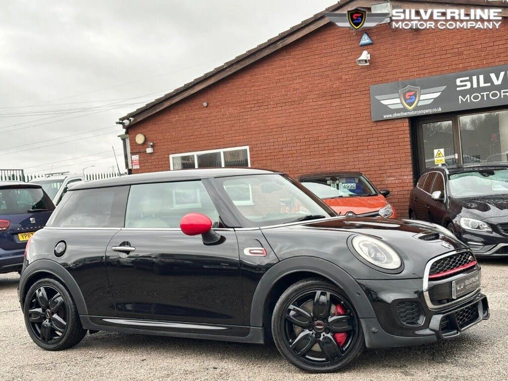 2017 MINI Mini 2.0 John Cooper Works (s/s) Hatchback 3d Auto