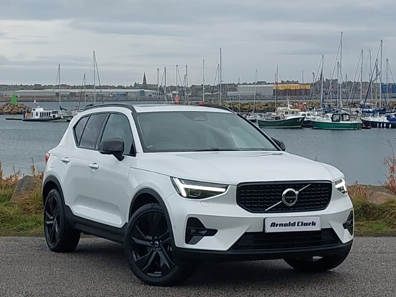 2024 Volvo XC40 2.0 B4 R-Design Pro