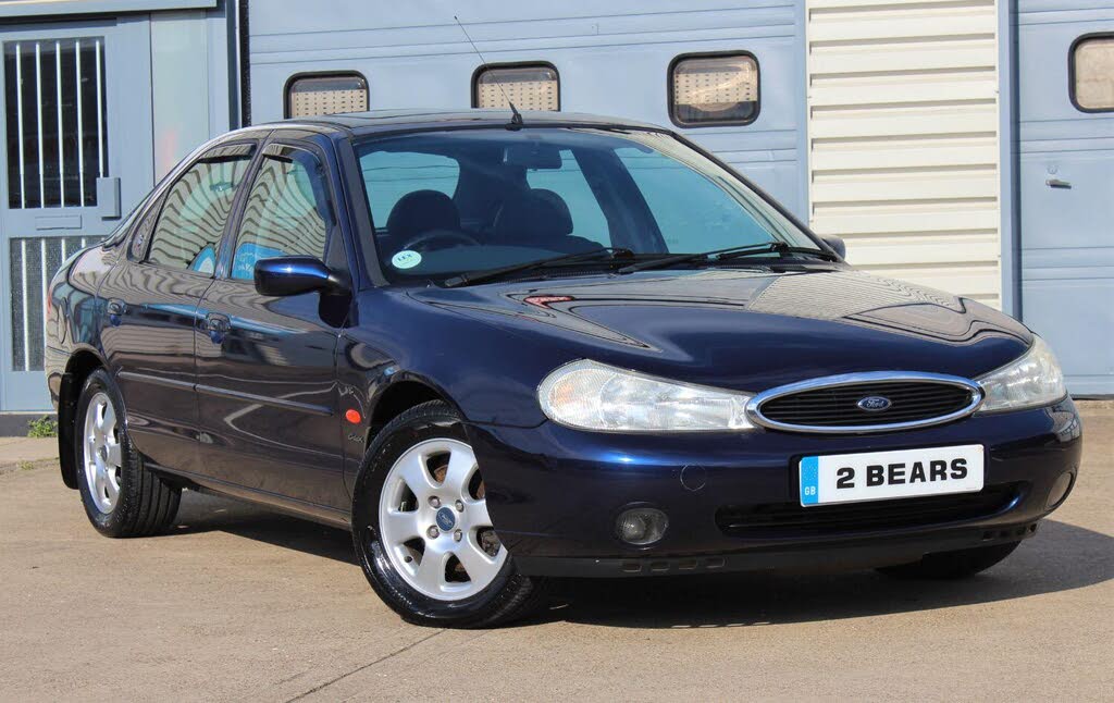 1996 Ford Mondeo 2.5 Ghia X V6 Hatchback 5d auto