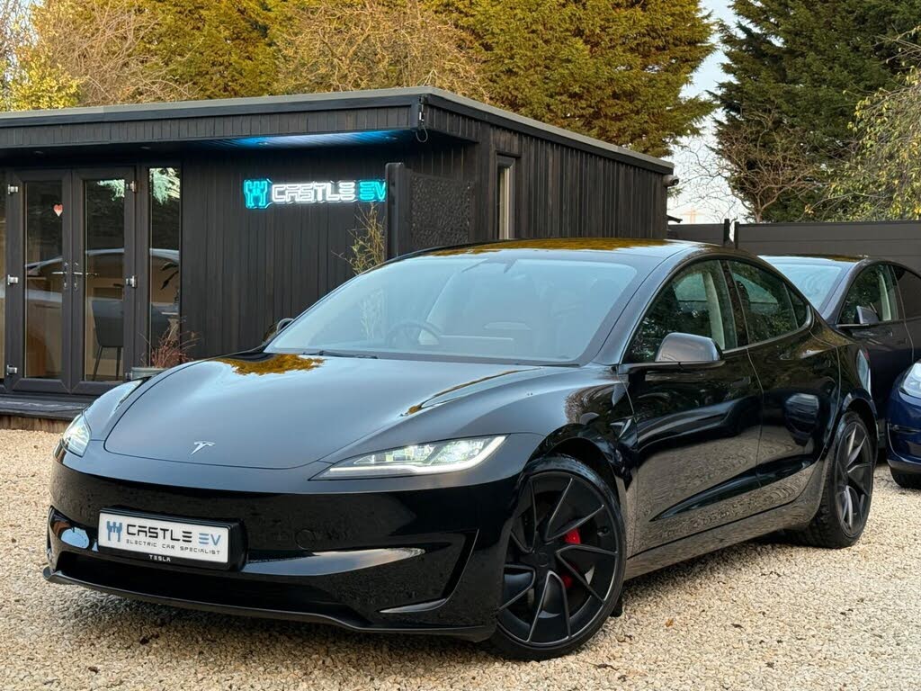 2025 Tesla Model 3 E Performance