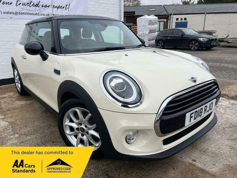 2018 MINI Mini 1.5 Cooper Series II (s/s) Hatchback 3d