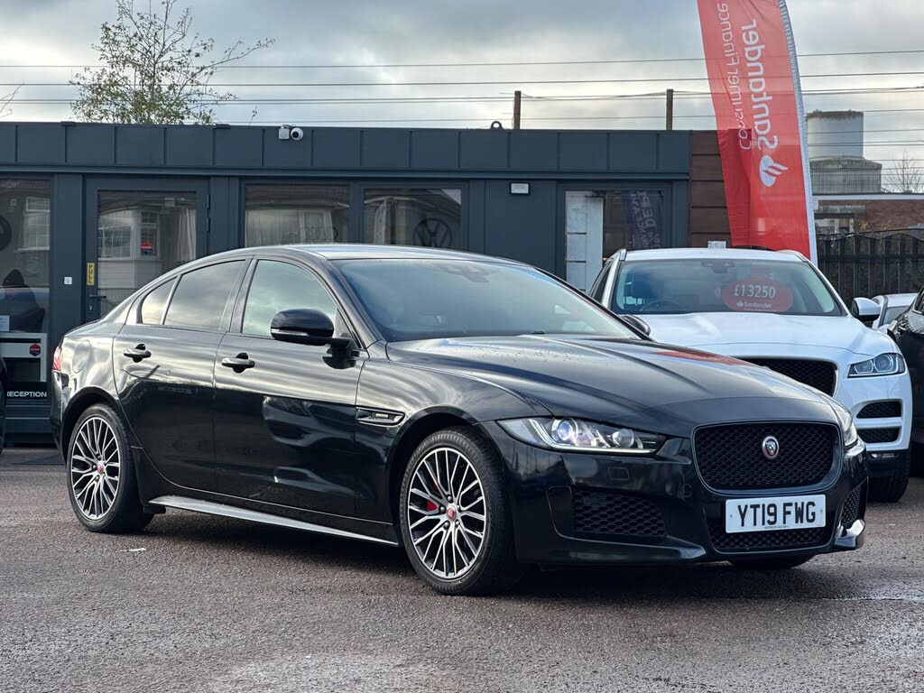 2019 Jaguar XE 2.0i Landmark (200ps)