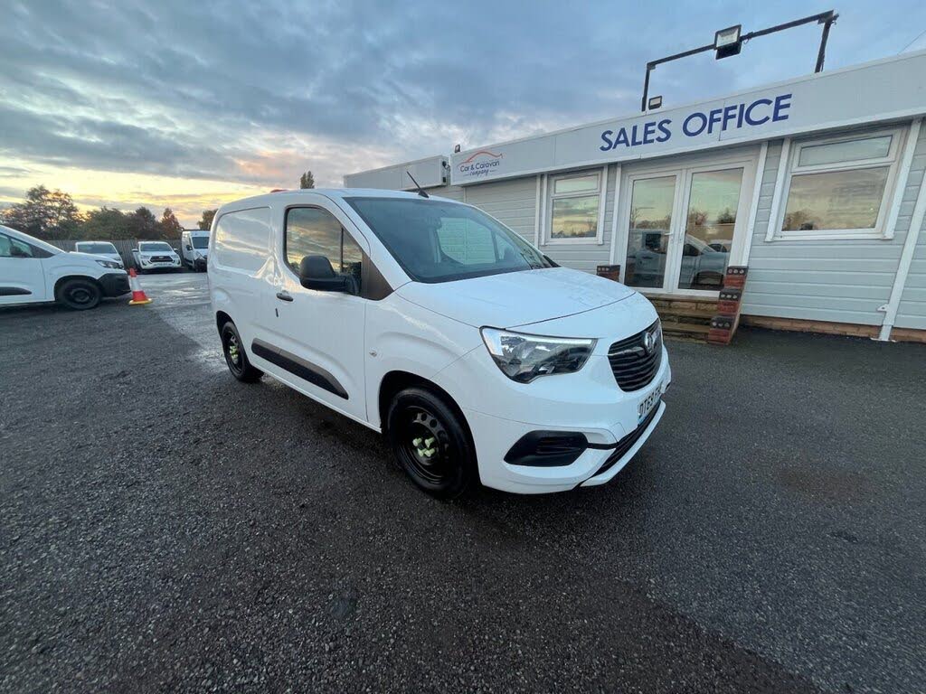 2020 Vauxhall Combo 1.5CDTi Sportive 2000 (100PS)(EU6d-T)