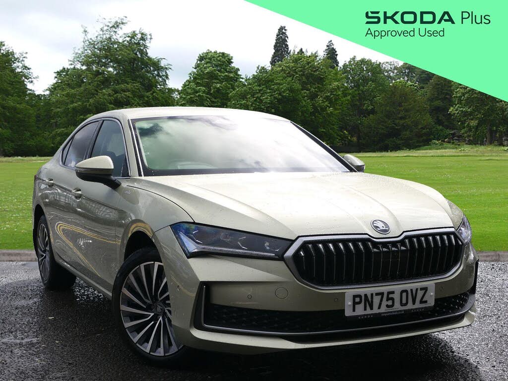 2025 Skoda Superb 2.0 TSI Laurin & Klement (265ps) 4X4 Hatchback