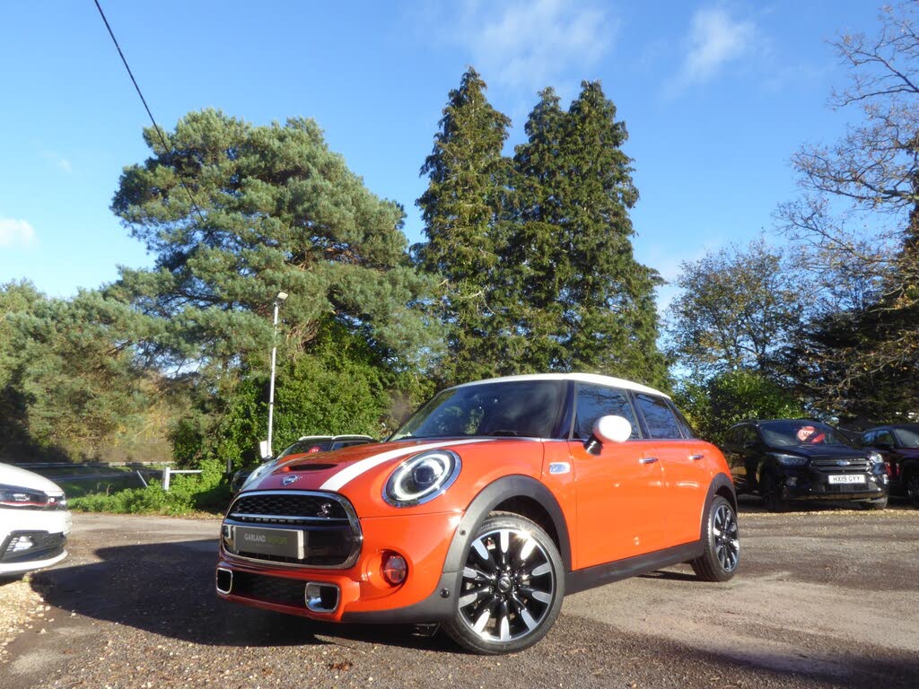 2018 MINI Mini 2.0 Cooper S Exclusive (s/s) Hatchback 5d Sport Auto