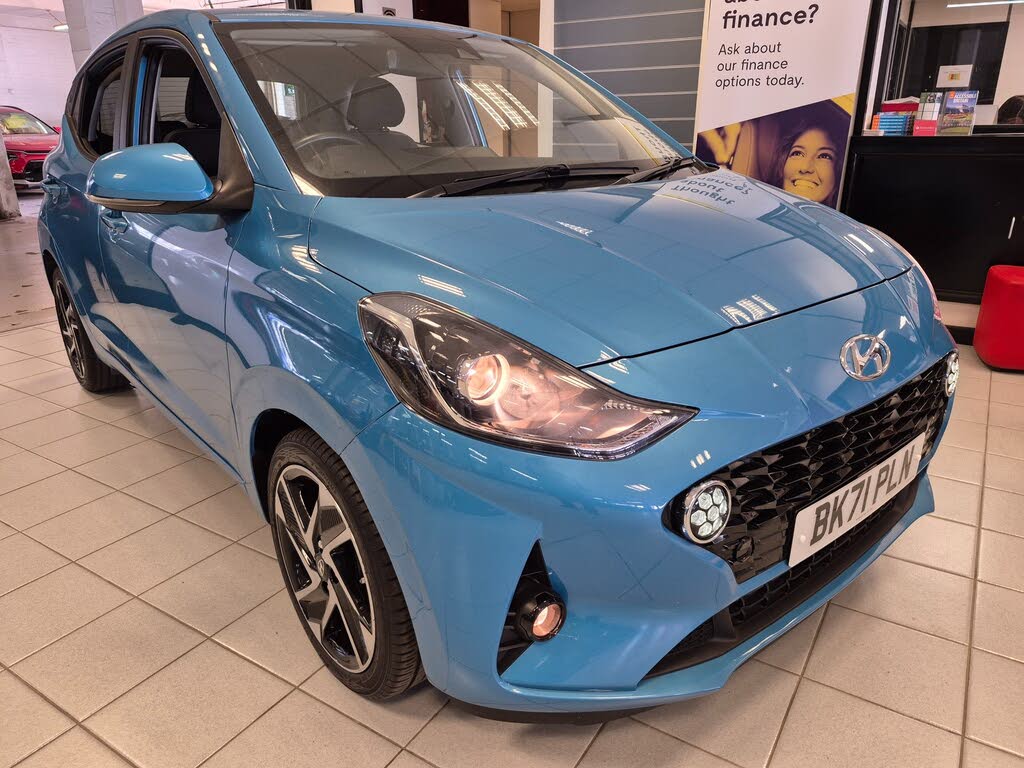 2021 Hyundai i10 1.2 Premium (84ps) 1197cc Auto
