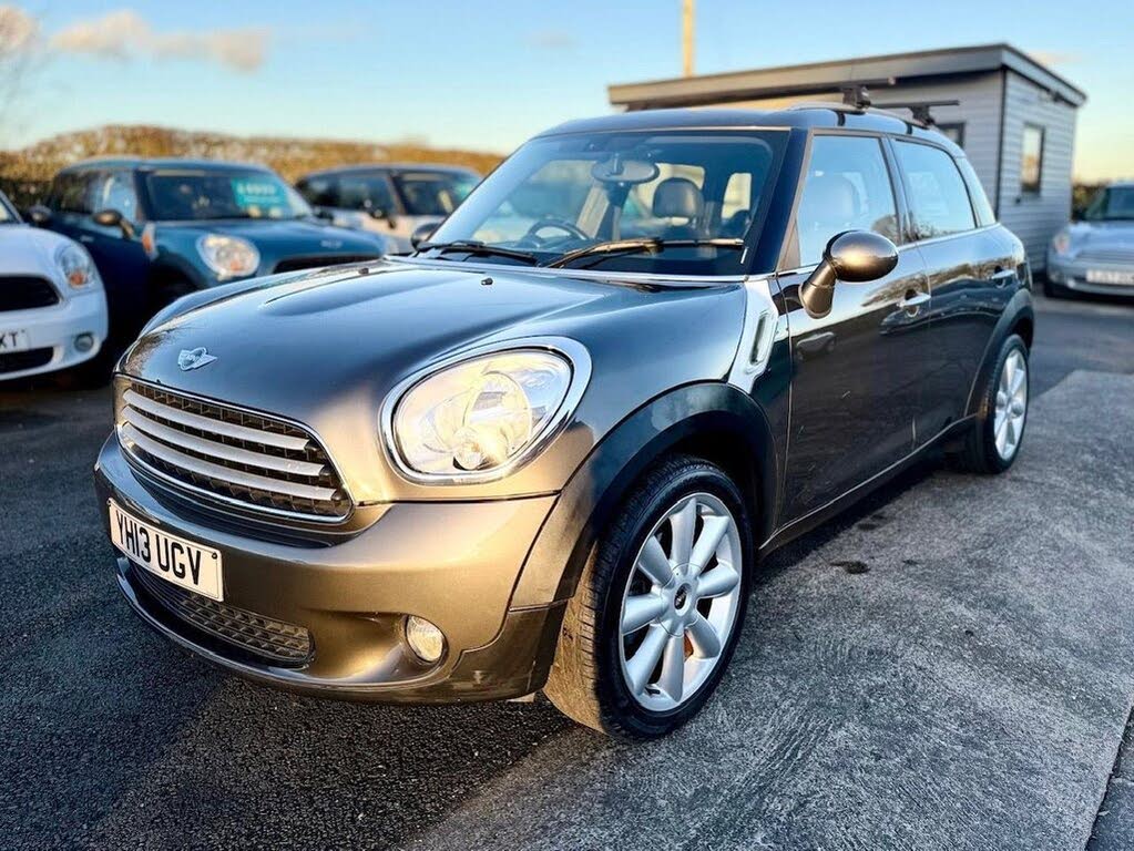 2013 MINI Mini Countryman 1.6 Cooper (Pepper)
