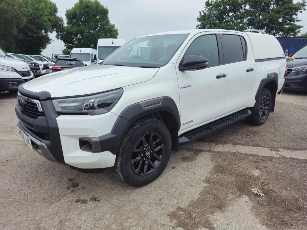 2022 Toyota Hi-Lux 2.8D-4D Invincible X (204hp)(Eu6d) 2755cc auto