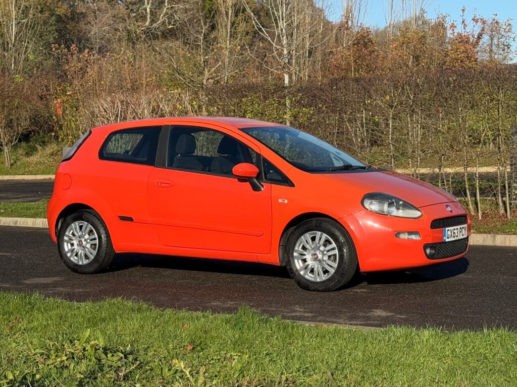2013 Fiat Punto 1.4 Easy 8v (77bhp) (s/s) 3d Dualogic
