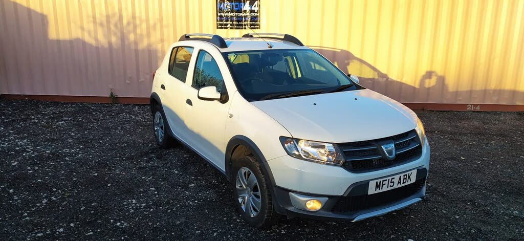 2015 Dacia Sandero Stepway 0.9 Laureate
