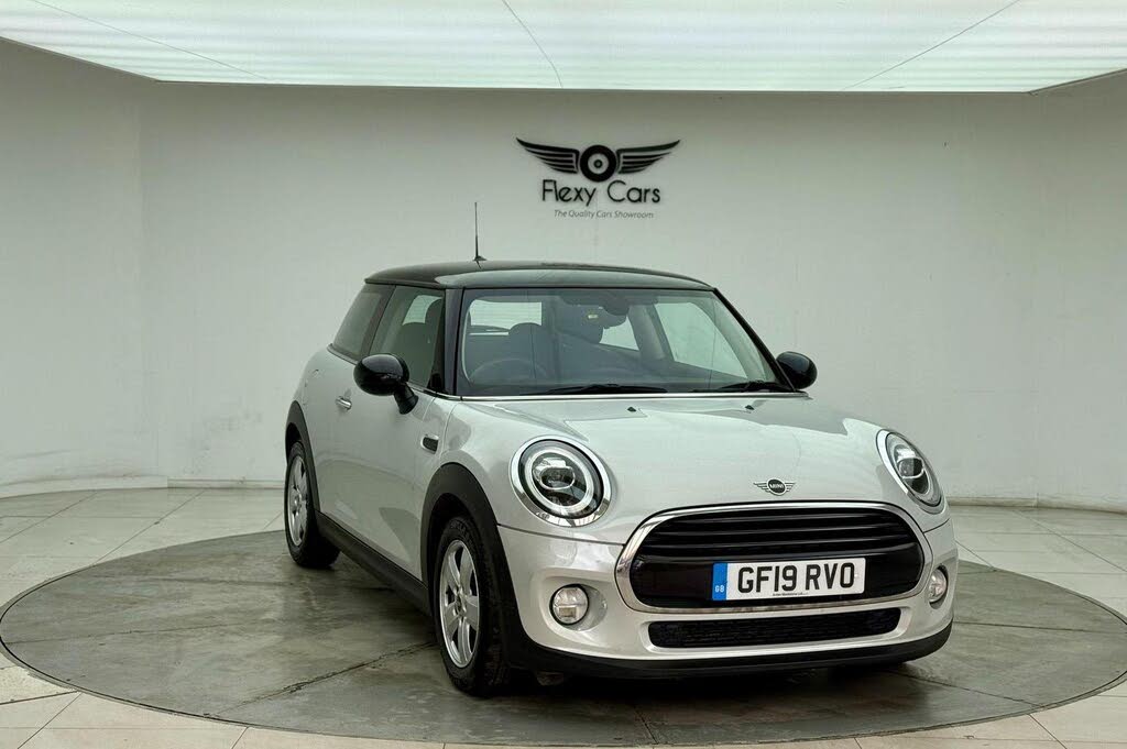 2019 MINI Mini 1.5 Cooper Classic Hatchback 3d Auto