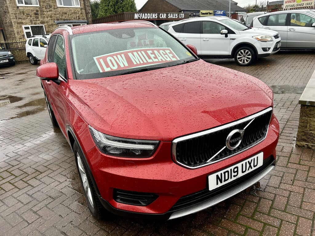2019 Volvo XC40 1.5 T3 Momentum (163bhp)
