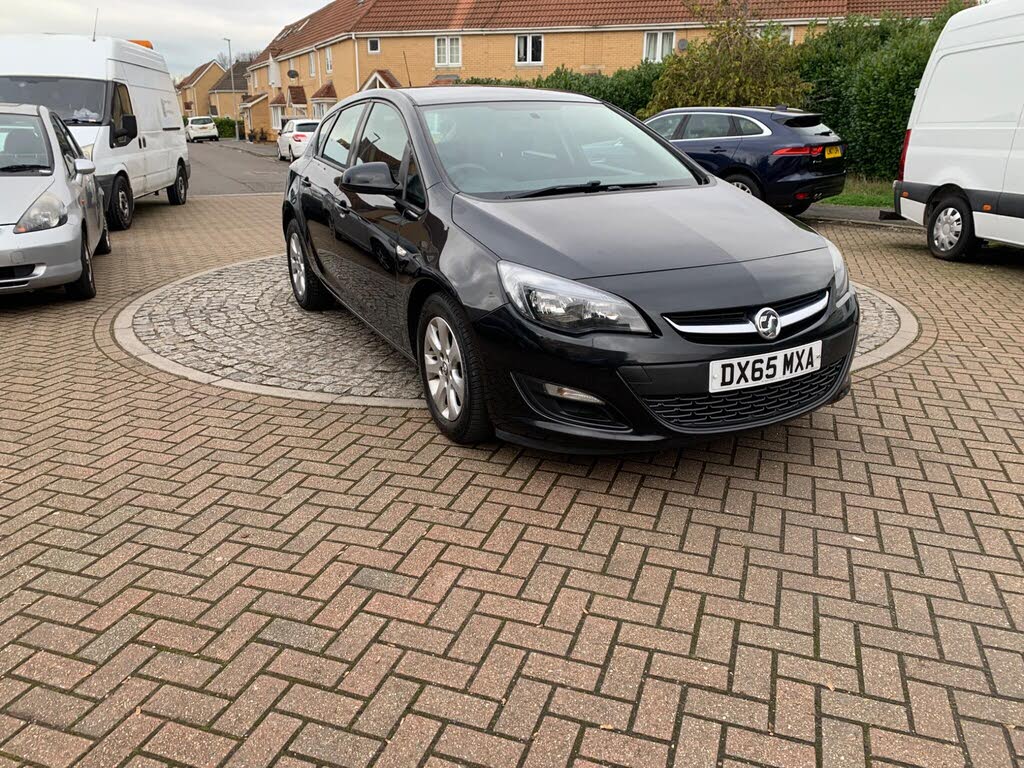 2014 Vauxhall Astra 1.6CDTi Design ecoFLEX (111ps) Hatchback