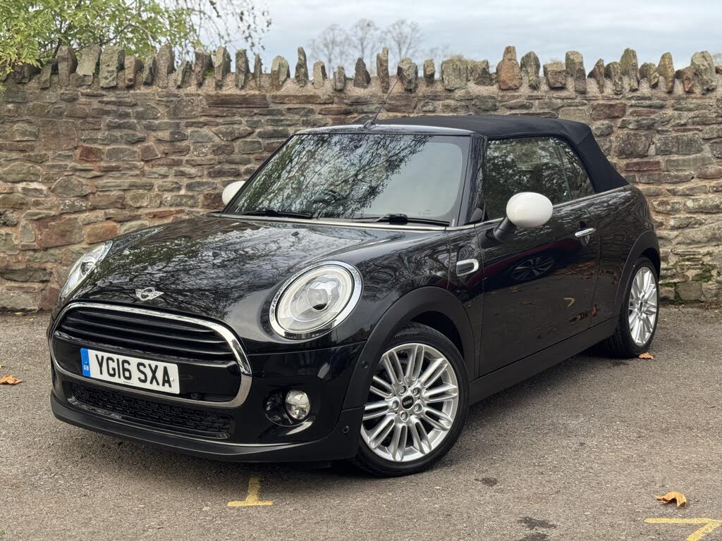 2016 MINI Mini 1.5 Cooper (s/s) Convertible 2d Auto
