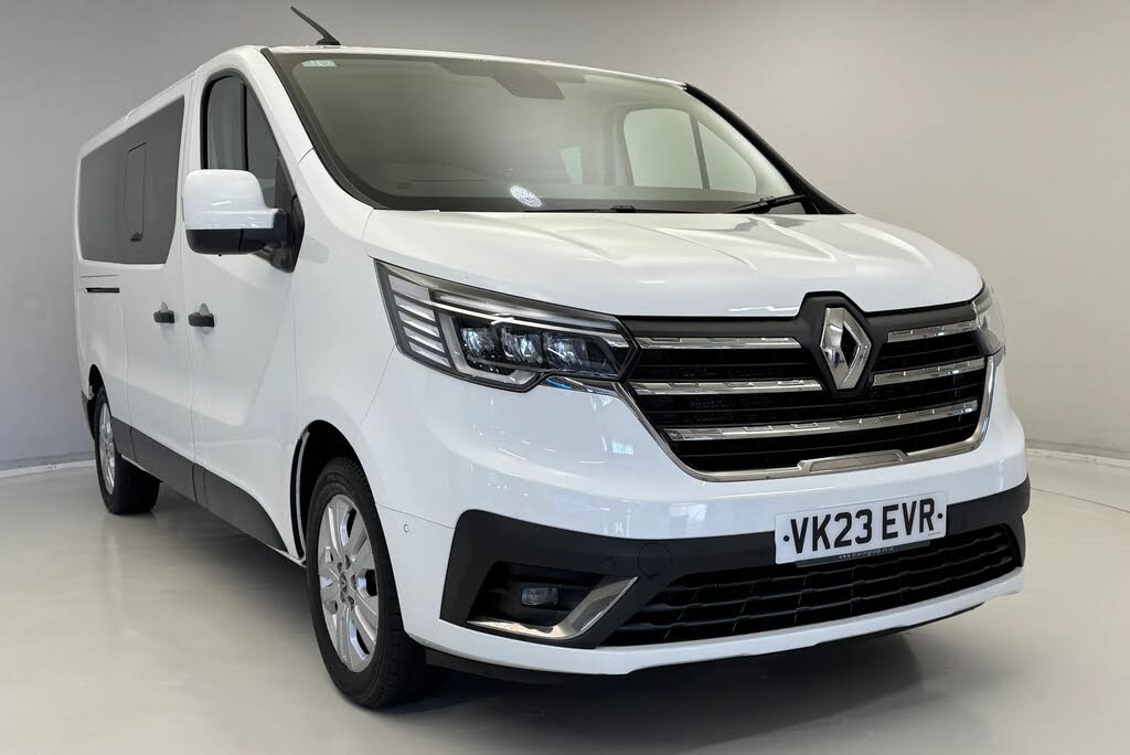 2023 Renault Trafic Passenger 2.0 Blue dCi LL30 170 Sport