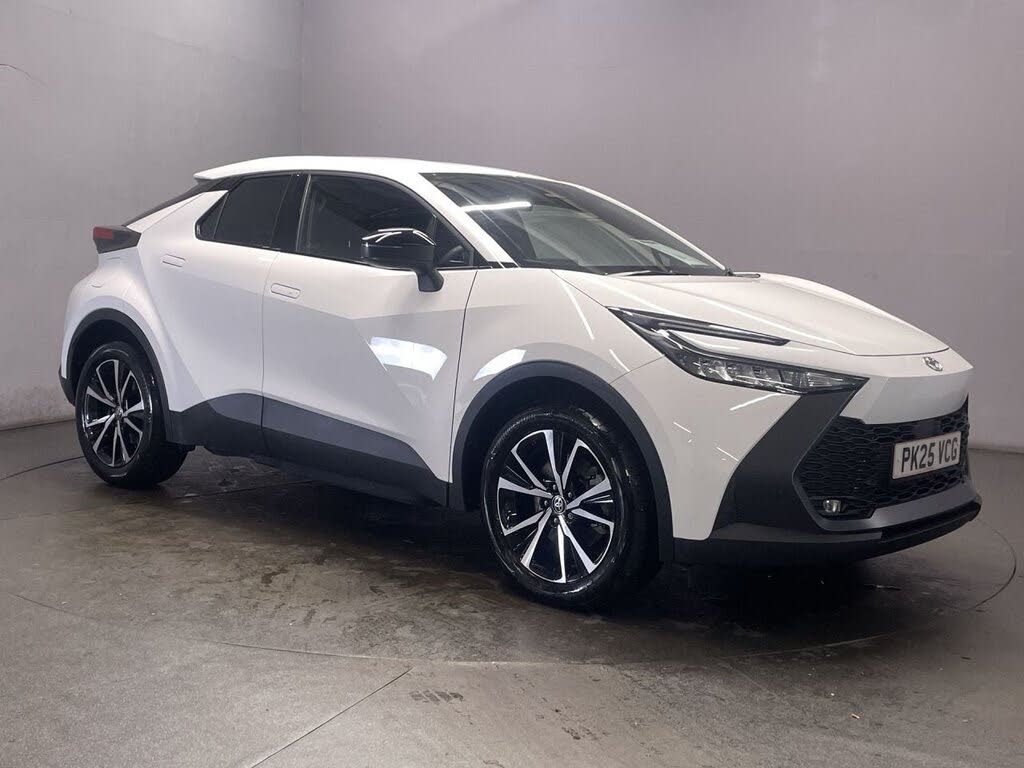 2025 Toyota C-HR 2.0 VVT-i Design (Pan Roof)