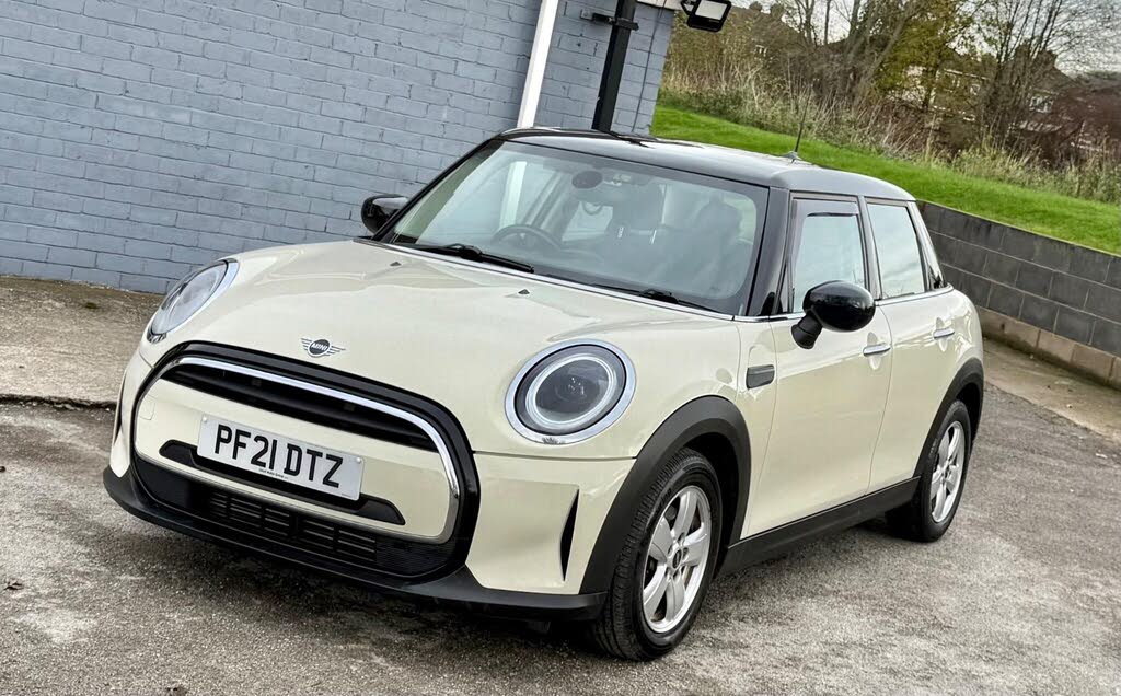 2021 MINI Cooper 1.5 Cooper Classic Hatchback 5d