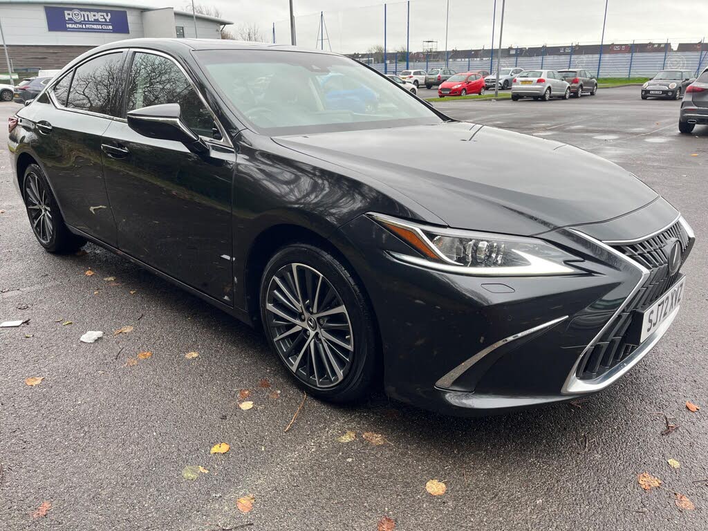 2023 Lexus ES 300h