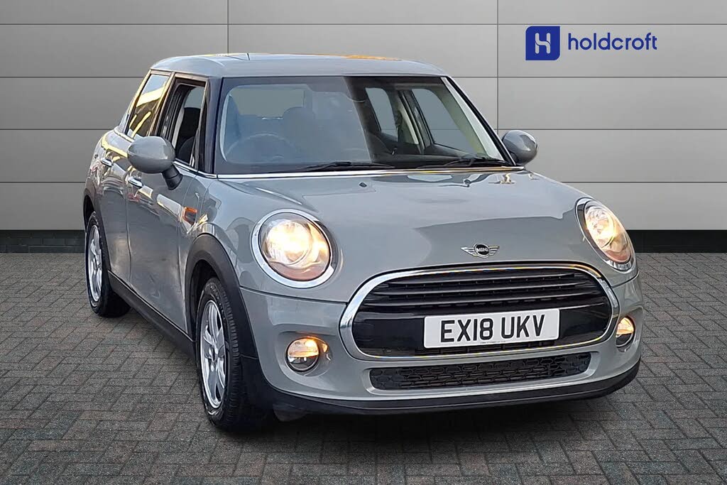 2018 MINI Mini 1.5 Cooper Series II (s/s) Hatchback 5d Auto
