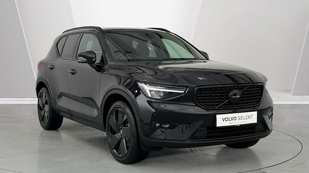 2025 Volvo XC40 2.0 B3 Plus Pro Black Edition