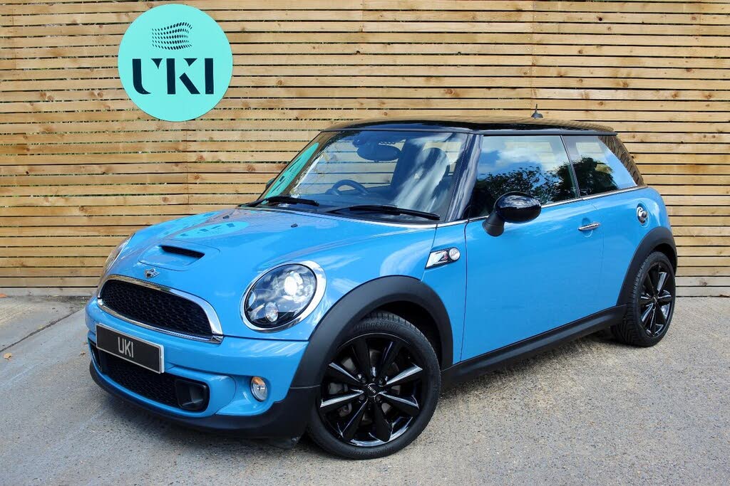 2013 MINI Mini 1.6 Cooper S (184bhp) (Sport Chili) Hatchback 3d