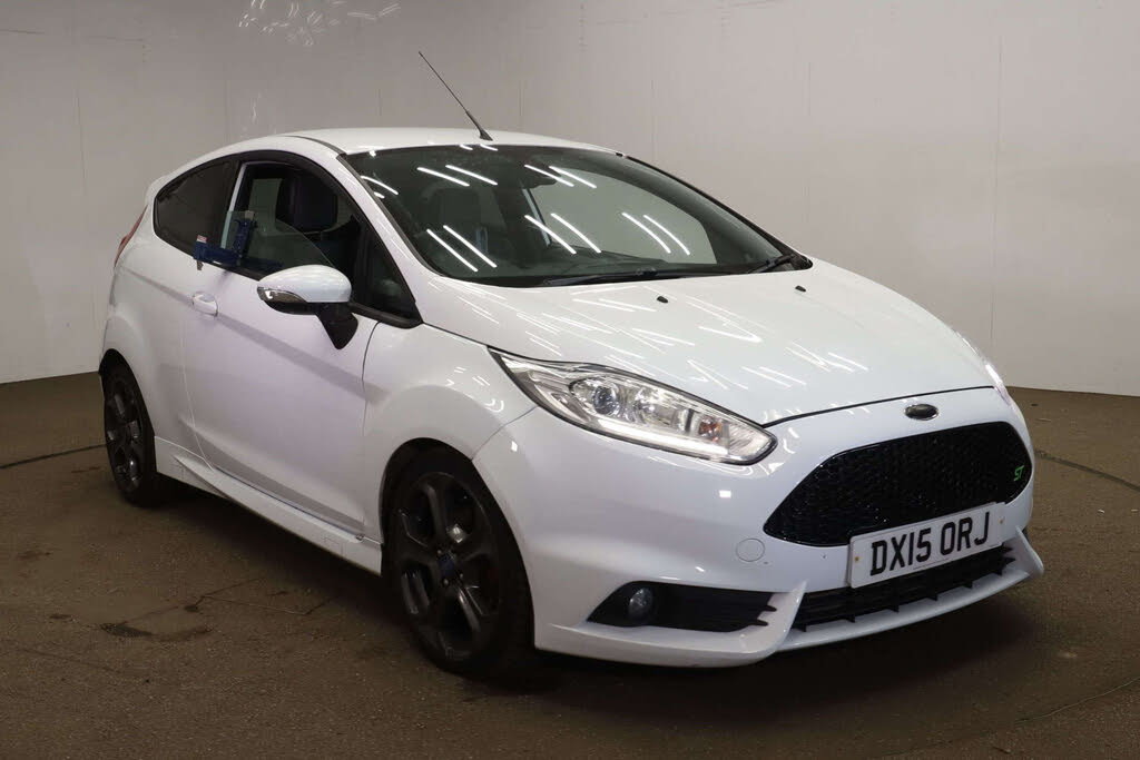 2015 Ford Fiesta 1.6 ST 3