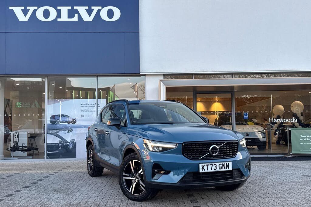2023 Volvo XC40 2.0 B3 Plus