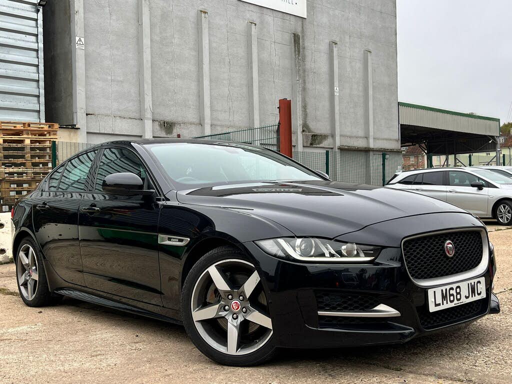 2018 Jaguar XE 2.0i R-Sport (200ps) 1997cc