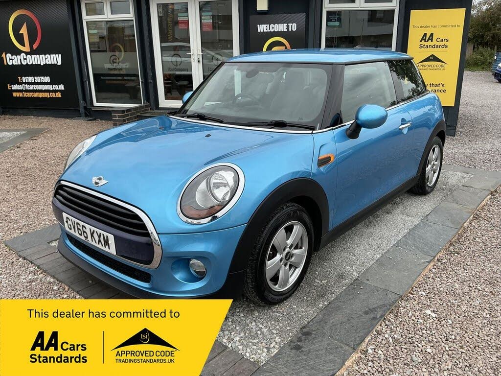 2017 MINI Mini 1.5 Cooper (s/s) Hatchback 3d
