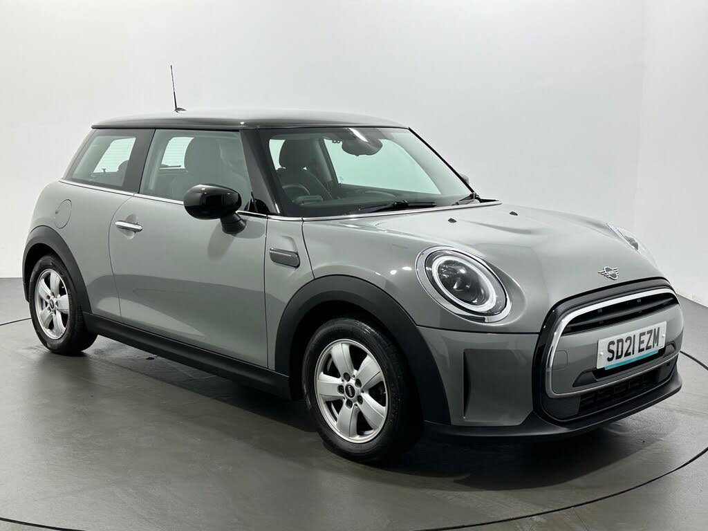 2021 MINI Mini 1.5 Cooper Classic Hatchback 3d