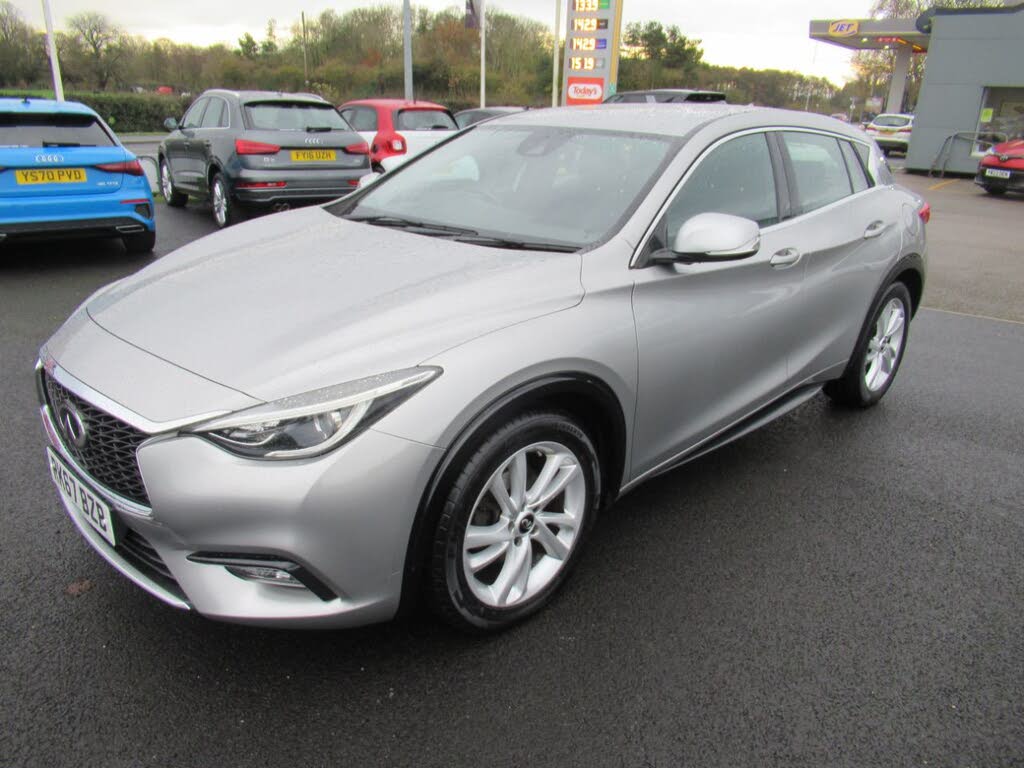 2017 Infiniti Q30 1.5d Premium InTouch