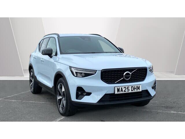 2025 Volvo XC40 2.0 B4 Plus Pro