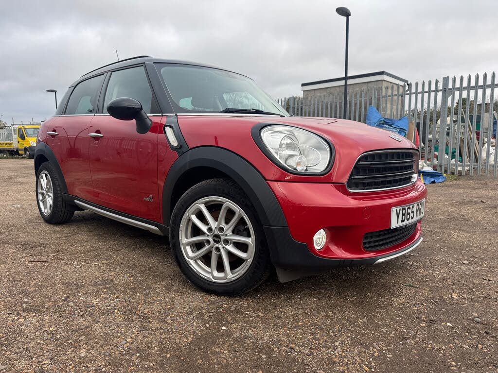 2015 MINI Countryman 1.6 Cooper 4X4 ALL4 (Chili)