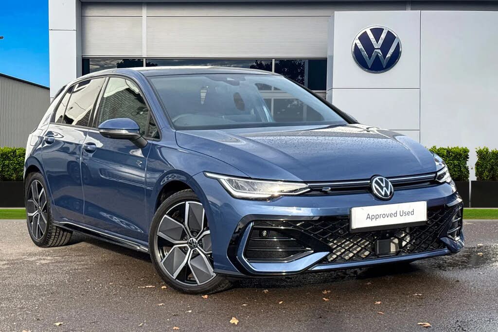 2025 Volkswagen Golf 1.5 TSI R-Line Hatchback