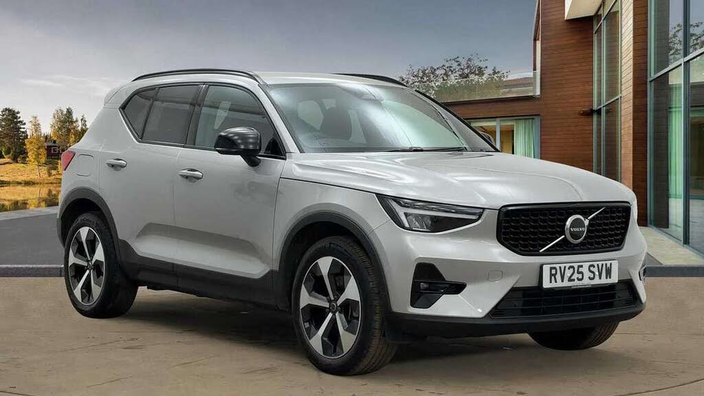 2025 Volvo XC40 2.0 B4 Plus